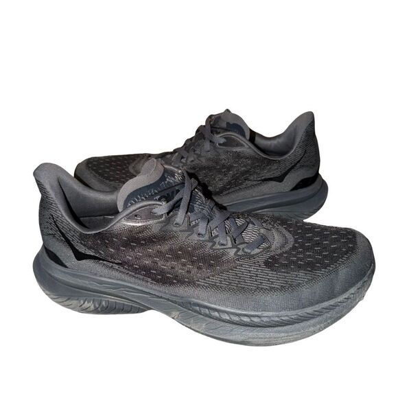 Hoka Men\'s Mach 6 Athletic Shoes in Black and Gray size 11.5D